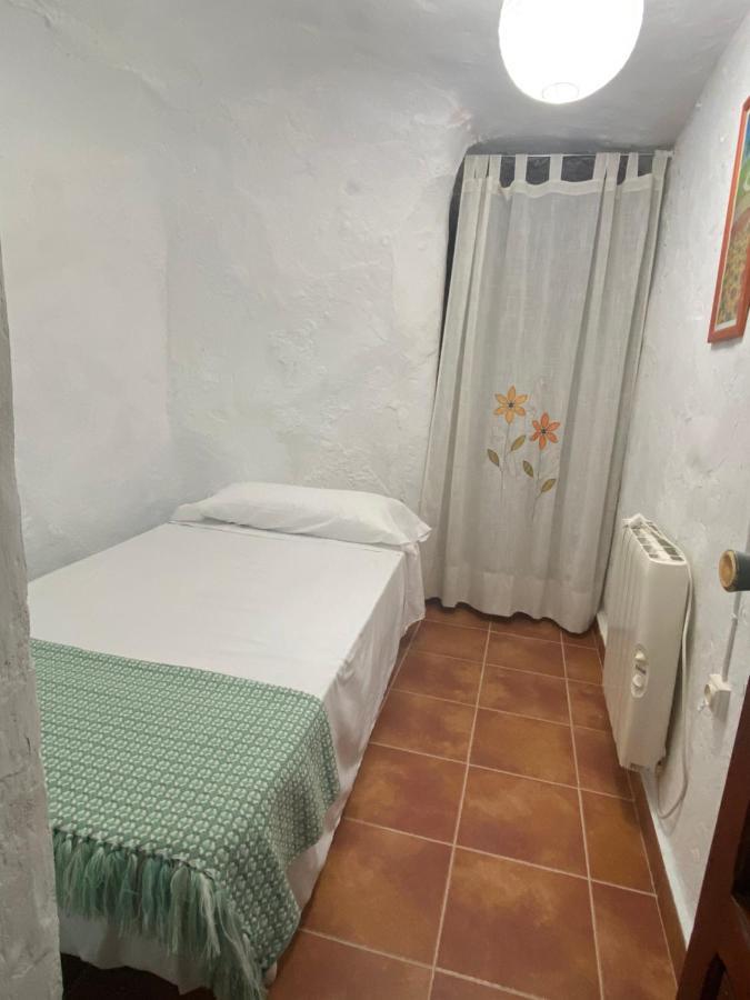 La Cueva Delola Apartment Alcala del Jucar Exterior photo